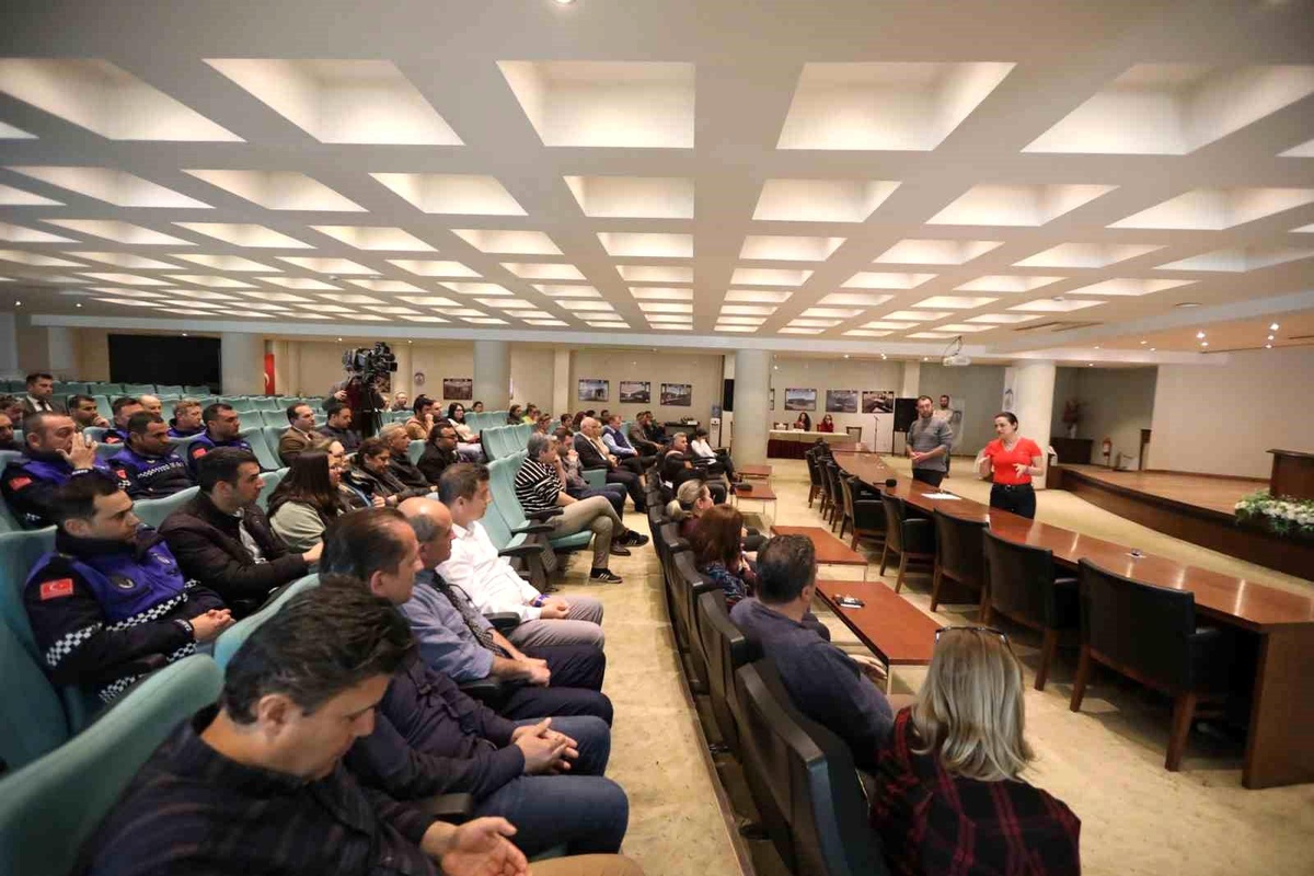 Selçuk\'ta memurlar için TİS süreci uzlaşma ve ikramiye kazanımıyla tamamlandı