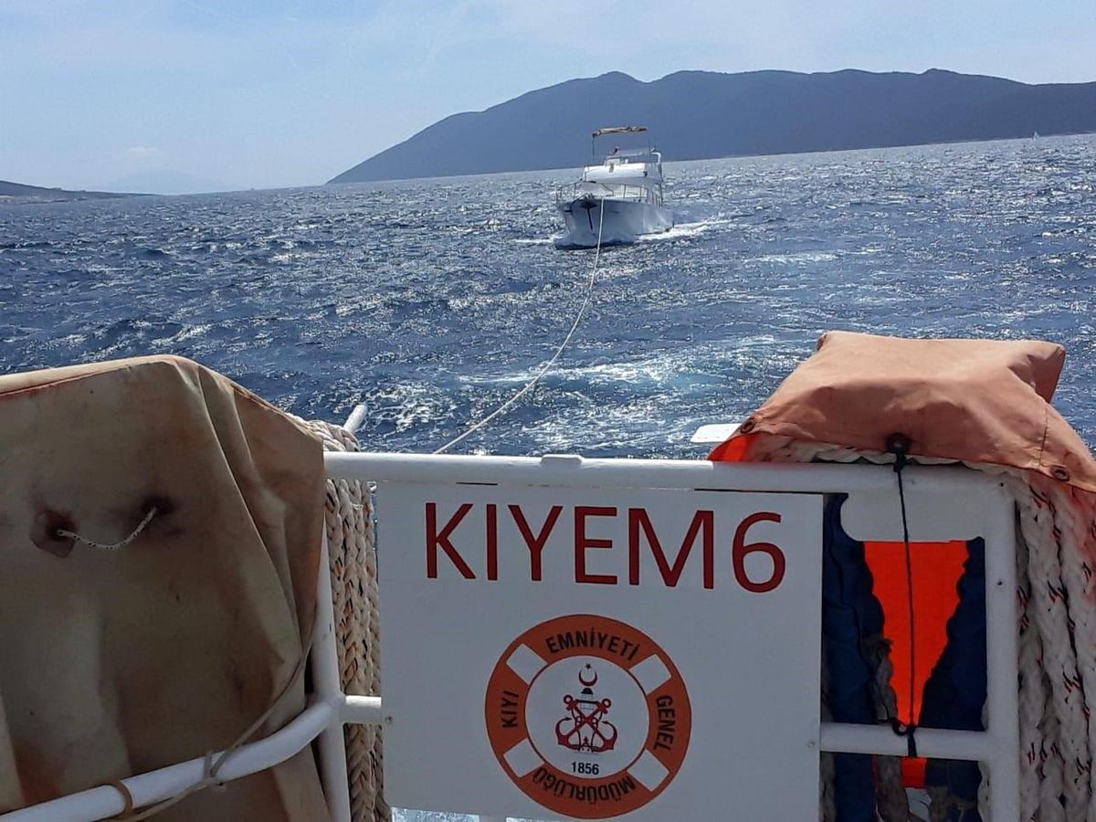 Sürüklenen motoryat kurtarıldı