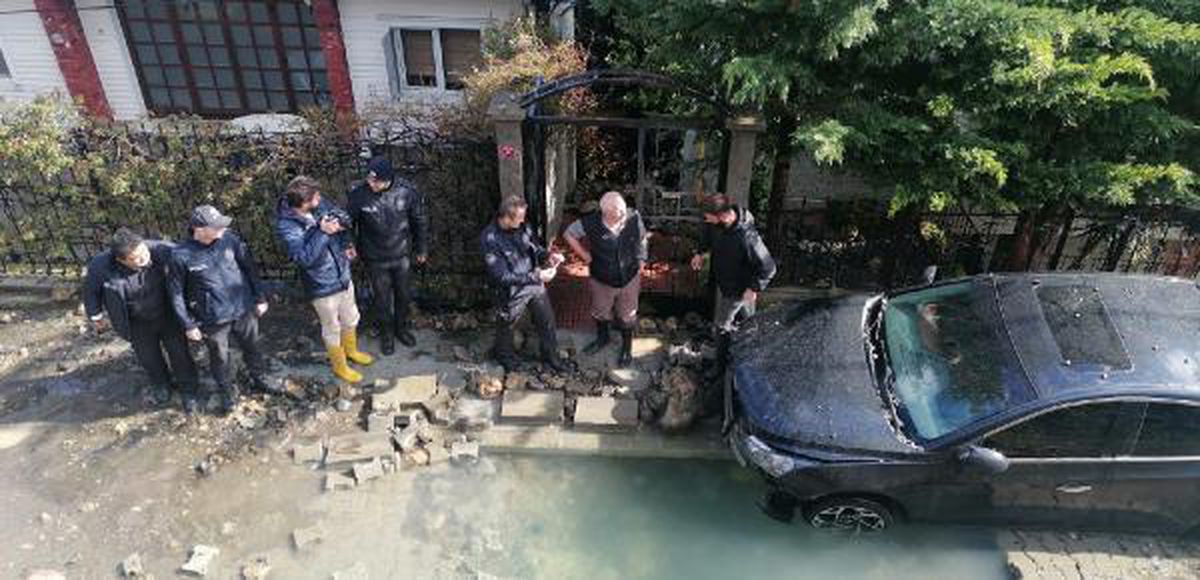 Trabzon'da ana isale hattı patladı, bina ve araçlar hasar gördü