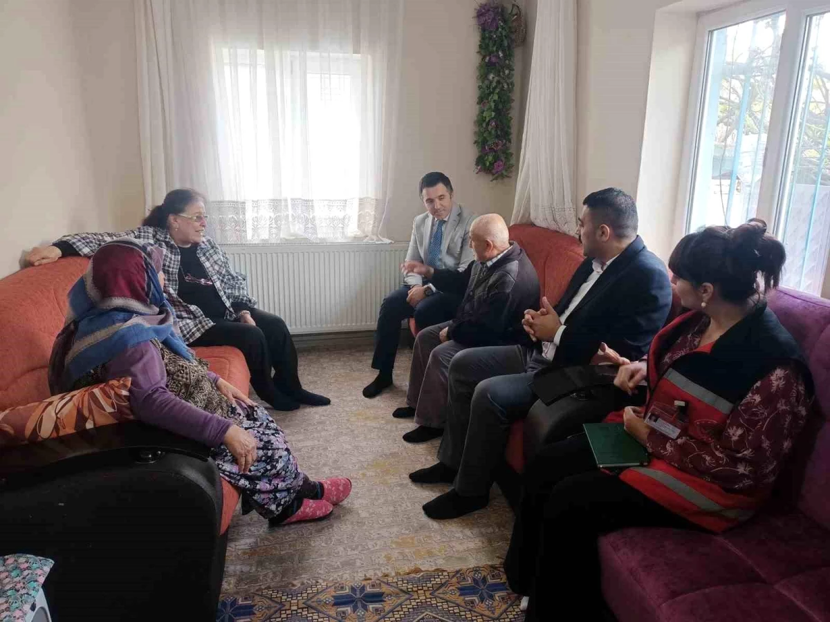 Aydın Aile ve Sosyal Hizmetler İl Müdürü Turan Efeler\'de vatandaşlarla buluştu