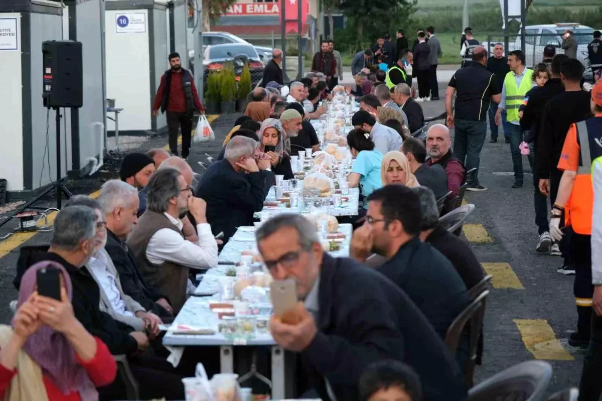 Erzurum\'dan Hatay\'a gönül sofrası