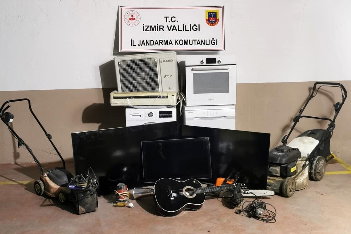 Ev eşyası ve gitar çalan hırsızlık şebekesi yakalandı