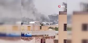 Hartum Havalimanı'ndaki bazı uçaklardan duman yükseldiHavalimanındaki yolcular mahsur kaldı