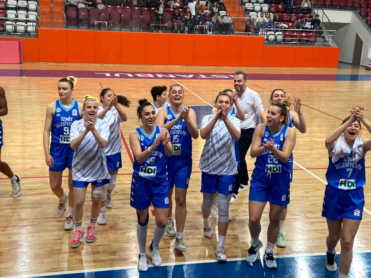 İzmitli Perileri Tourısm X Boğaziçi Basketbol\'u 94-84 mağlup etti