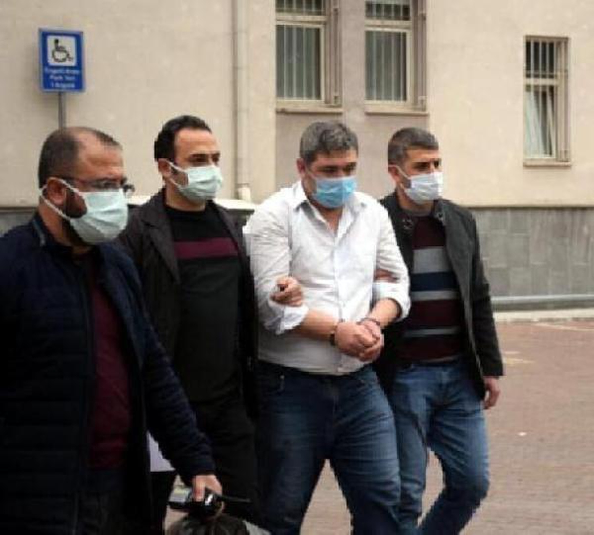 Kayseri\'de nafaka tartışmasında eski eşini bıçaklayarak öldüren sanığın ömür boyu hapis cezası onaylandı
