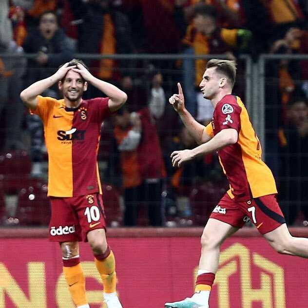 Kerem Aktürkoğlu'nun golünden sonra Mertens'in tepkisi olay oldu! Paylaşmayan Galatasaraylı kalmadı