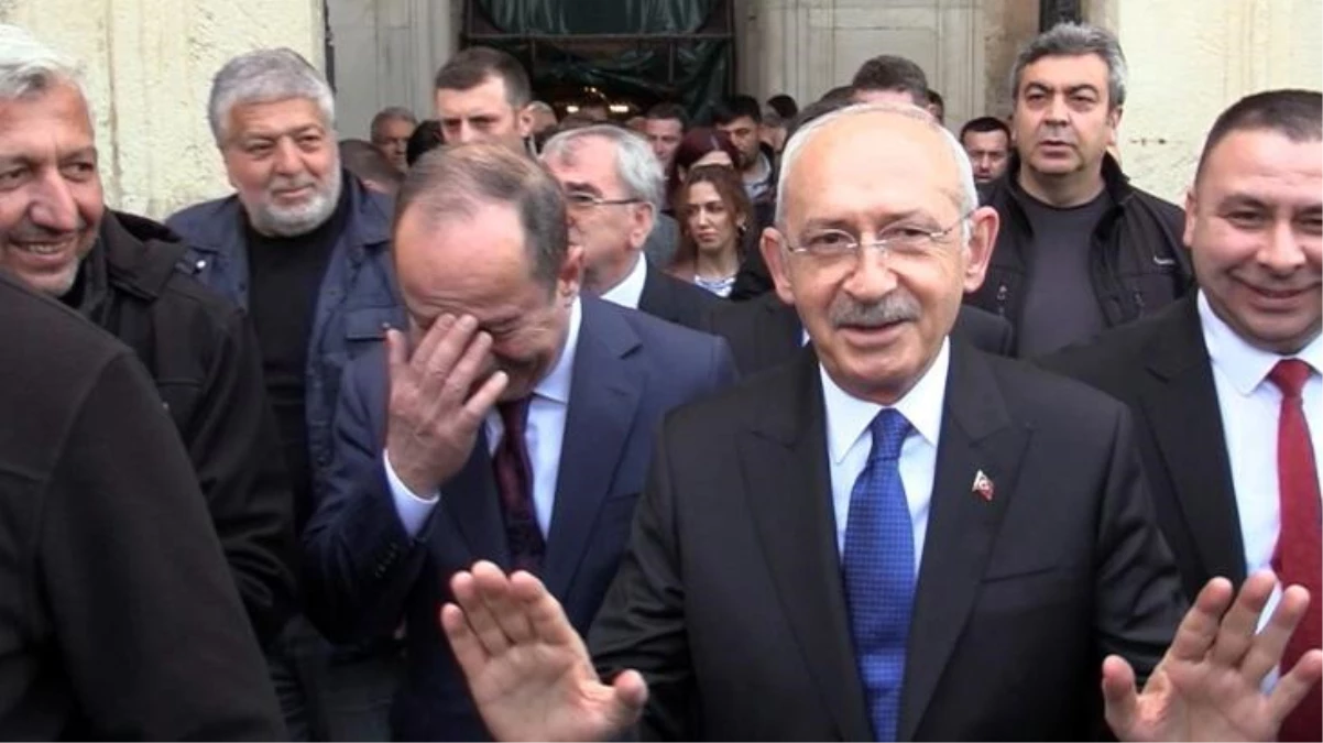 Kemal Kılıçdaroğlu, kendisini Atatürk\'e benzeten bir vatandaşa verdiği cevapla gündeme geldi: Aman aman, Atatürk büyük adam