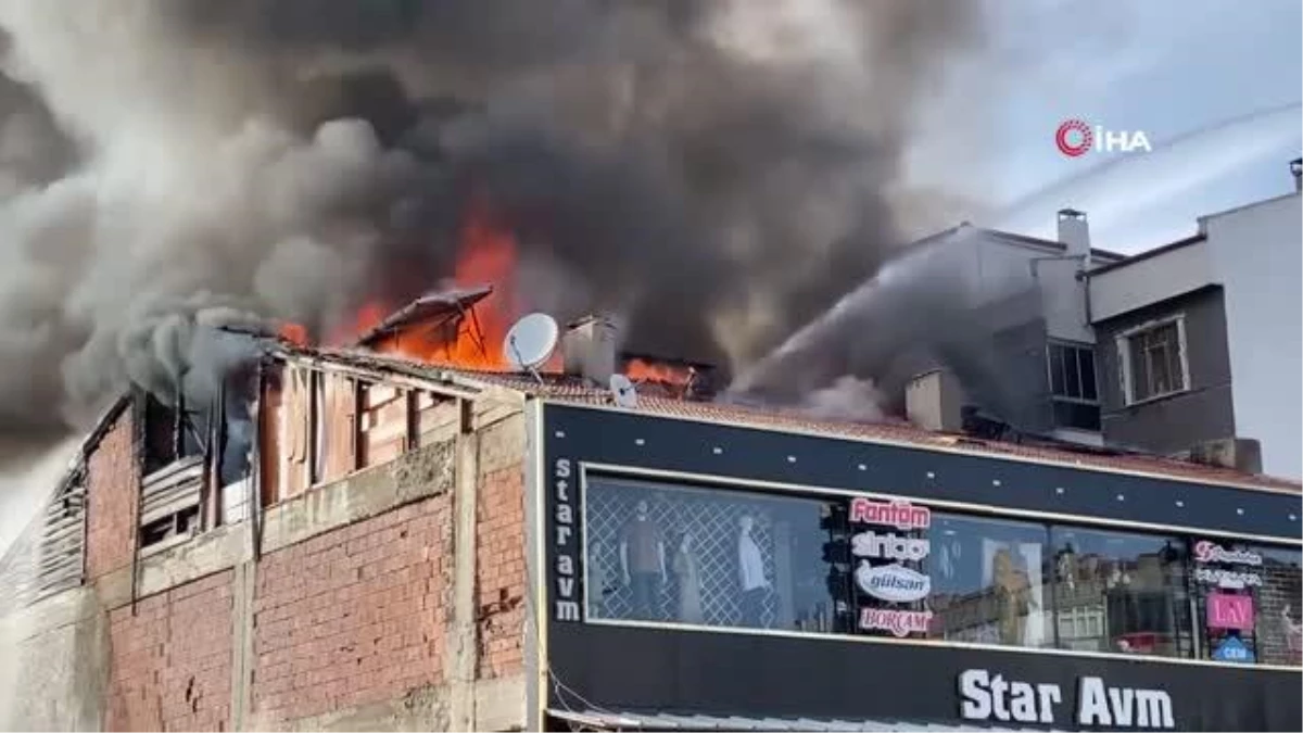 Konya\'da mağazanın çatısı alev alev yandı