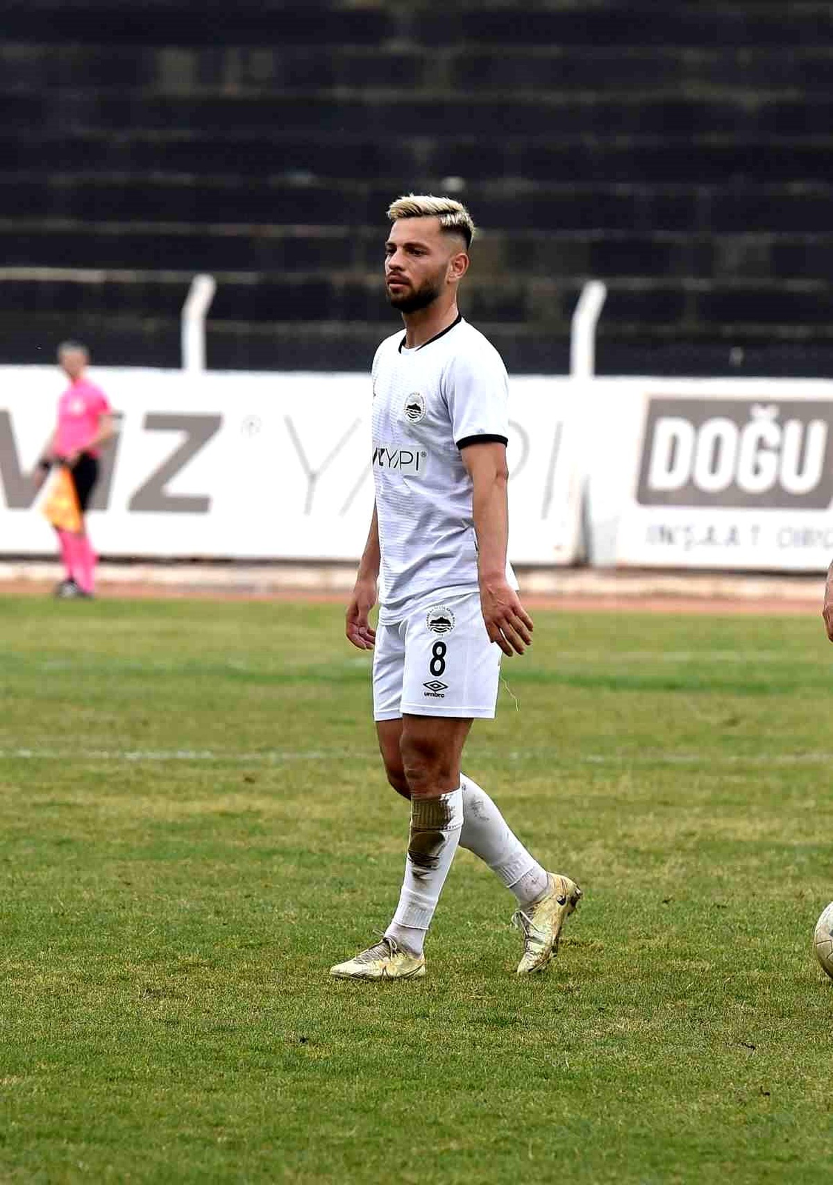 Kuşadasıspor\'da genç yetenek Emirhan Karagülle dikkat çekti