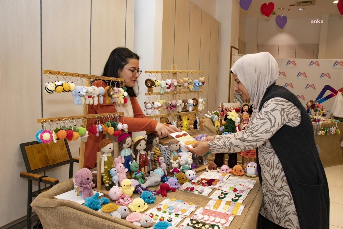 Mersin Büyükşehir, Kadın Üreticileri Organik Oyuncak Pazarı\'nda Bir Araya Getirdi