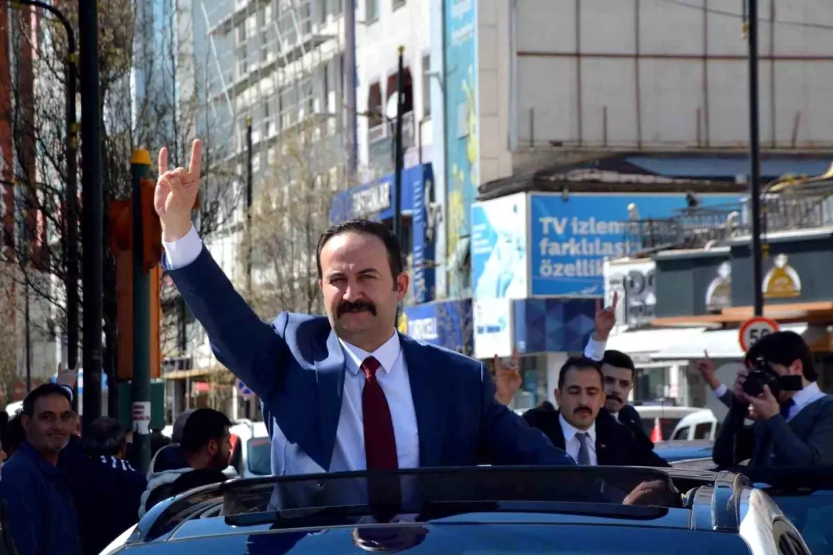 MHP Sivas Milletvekili adayı İpek: " Halkımızın, esnafımızın, çiftçimizin, sanayicimizin yanındayız"