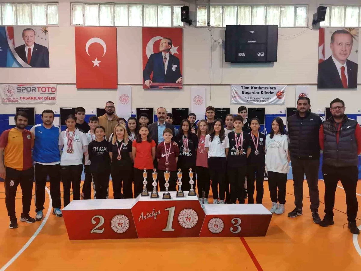 Pamukkale Belediyespor\'un dartçılarından 53 madalya