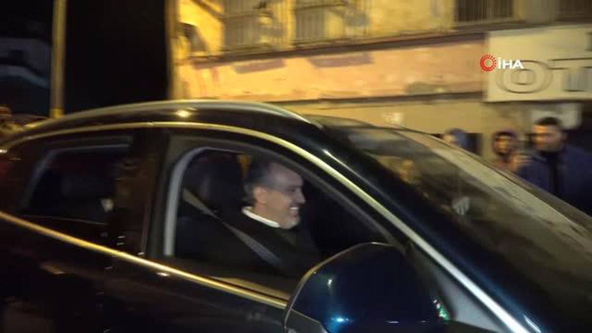 Sanayi ve Teknoloji Bakanı Mustafa Varank sahurda gençlerle buluştu