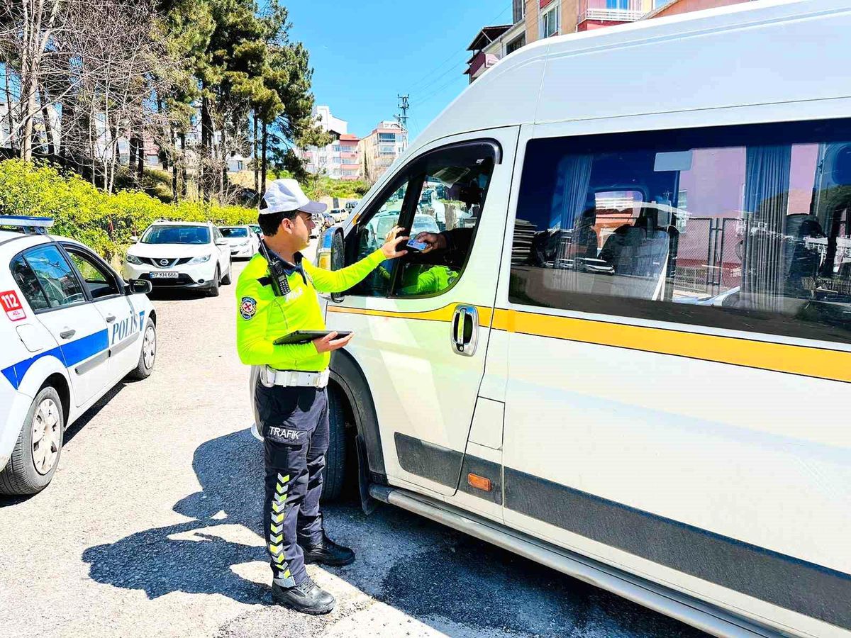 Sinop\'ta 2 aranan şahıs yakalandı