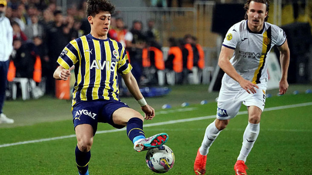 Son Dakika: Kadıköy'de nefes kesen maç! Fenerbahçe, geriye düştüğü karşılaşmada Ankaragücü'nü 2-1 mağlup etti