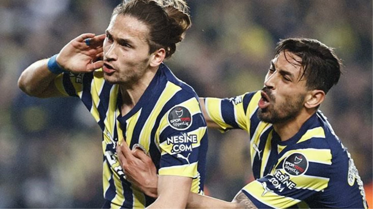 Son Dakika: Kadıköy\'de nefes kesen maç! Fenerbahçe, geriye düştüğü karşılaşmada Ankaragücü\'nü 2-1 mağlup etti