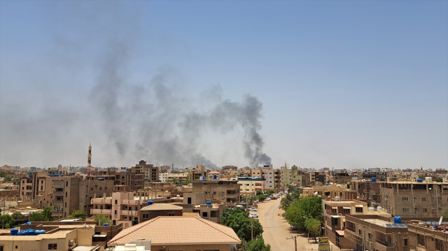 Sudan'da ordu ile Hızlı Destek Kuvvetleri arasında silahlı çatışmalar başladı