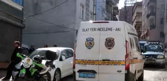 Tabanca ile şakalaşma kanlı bitti: 2 yaralı