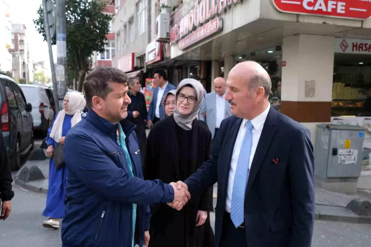 AK Parti adayları, Bağcılar\'da sokak sokak seçmeni dinledi