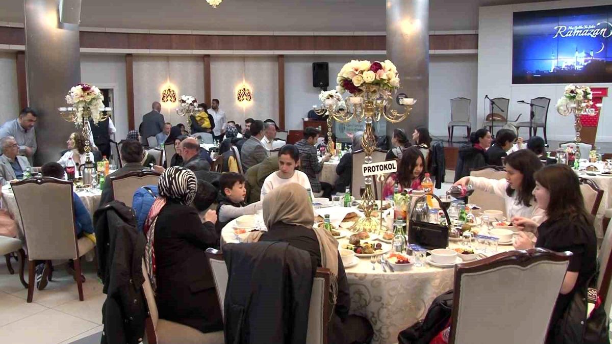 AK Parti Genel Başkanvekili Yıldırım: 'Kendim için bir şey istemiyorum. Türkiye için istiyorum'