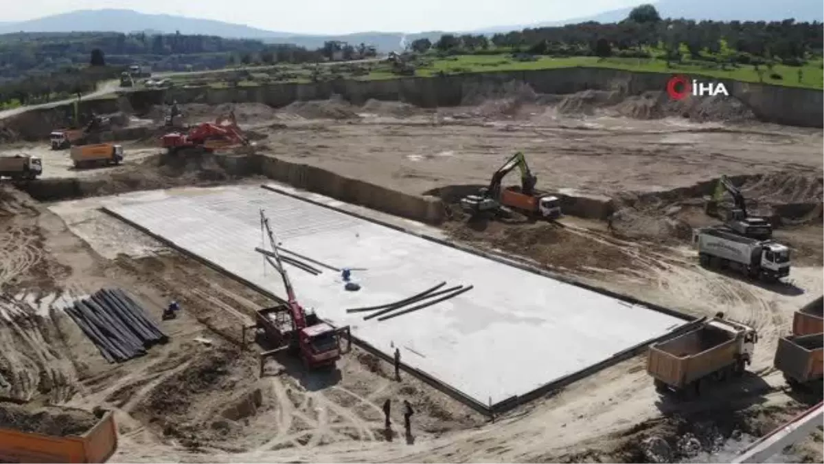 Antakya Devlet Hastanesi\'nde çalışmalar hızla devam ediyor