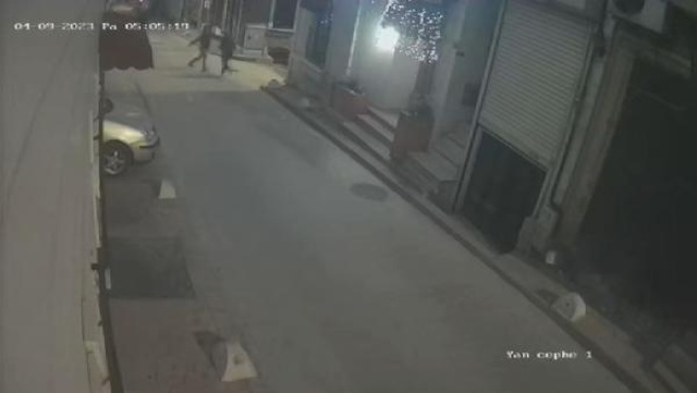 Beyoğlu'nda köpek bakımı nedeniyle tartıştığı kişiyi bıçakladı