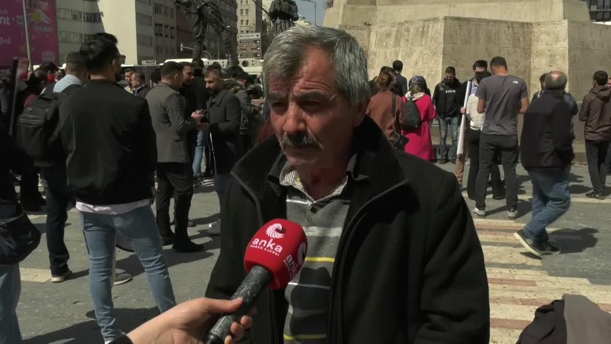 Borcu Nedeniyle Traktörünü Satan Çiftçi: 'Tarım Bakanı Akşam Başını Yastığa Koyduğunda Biraz Düşünsün'