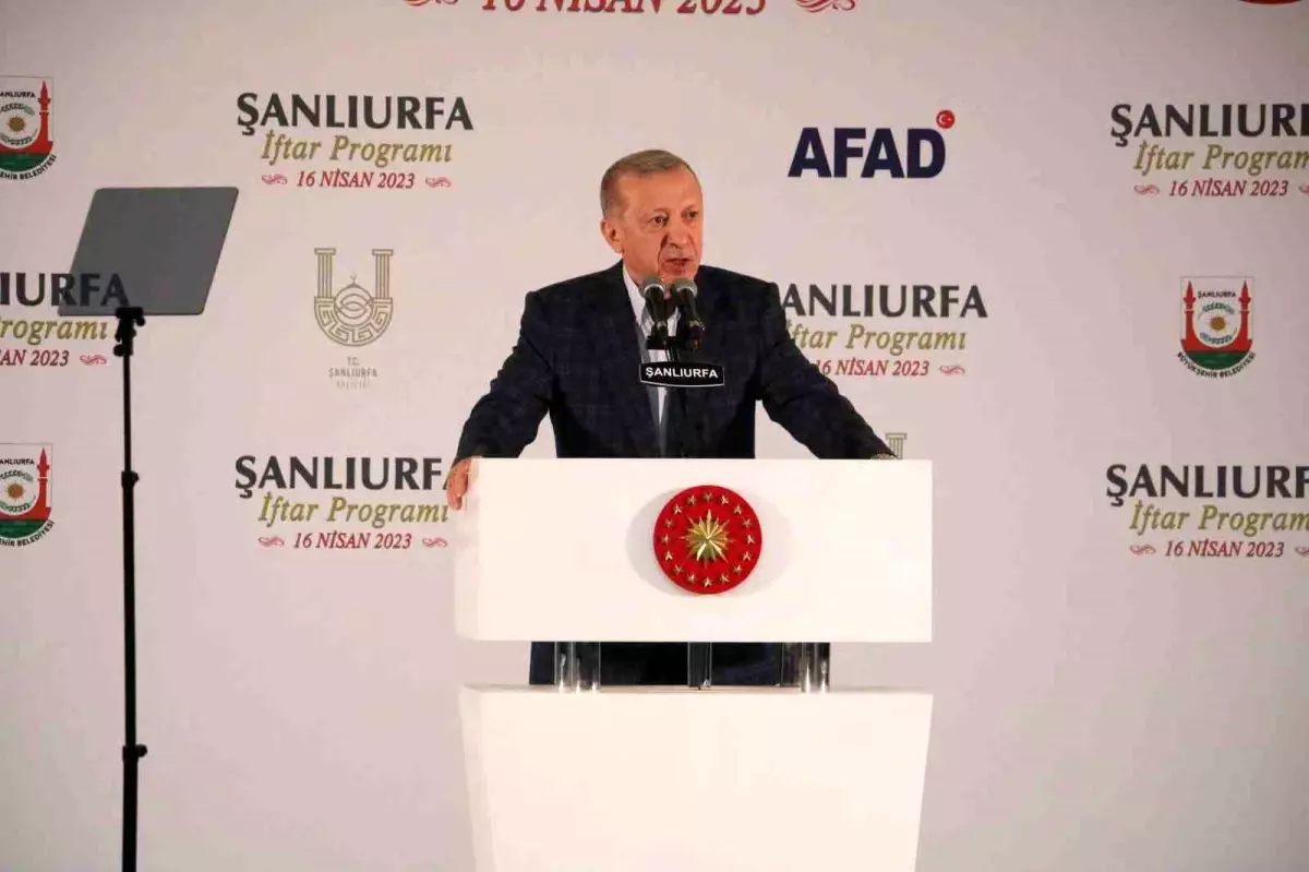Cumhurbaşkanı Erdoğan: "Silahının namlusu Türkiye\'ye dönük teröristlerin olduğu her yer bekamıza yönelik tehdit kaynağıdır"