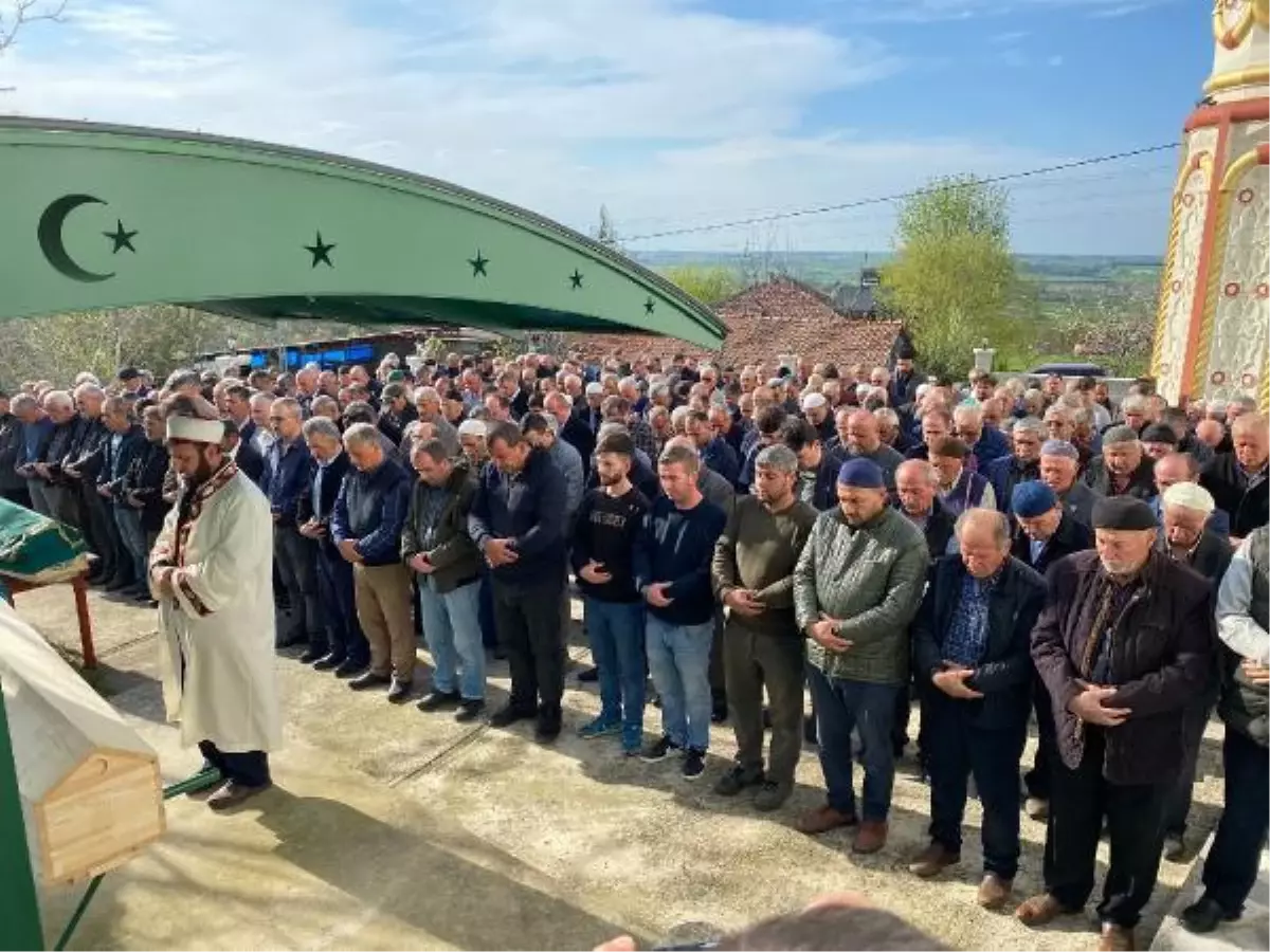 Derede boğulan baba ve kızı son yolculuklarına uğurlandı