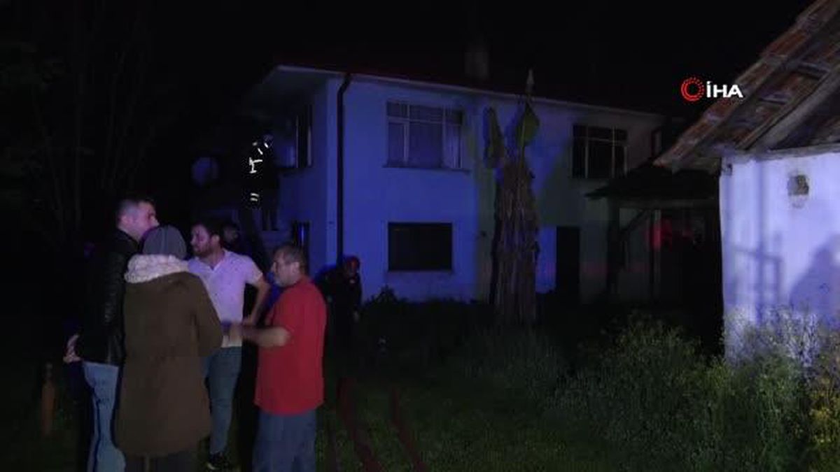 Düzce'de çatı yangını: 1 kişi dumandan etkilendi