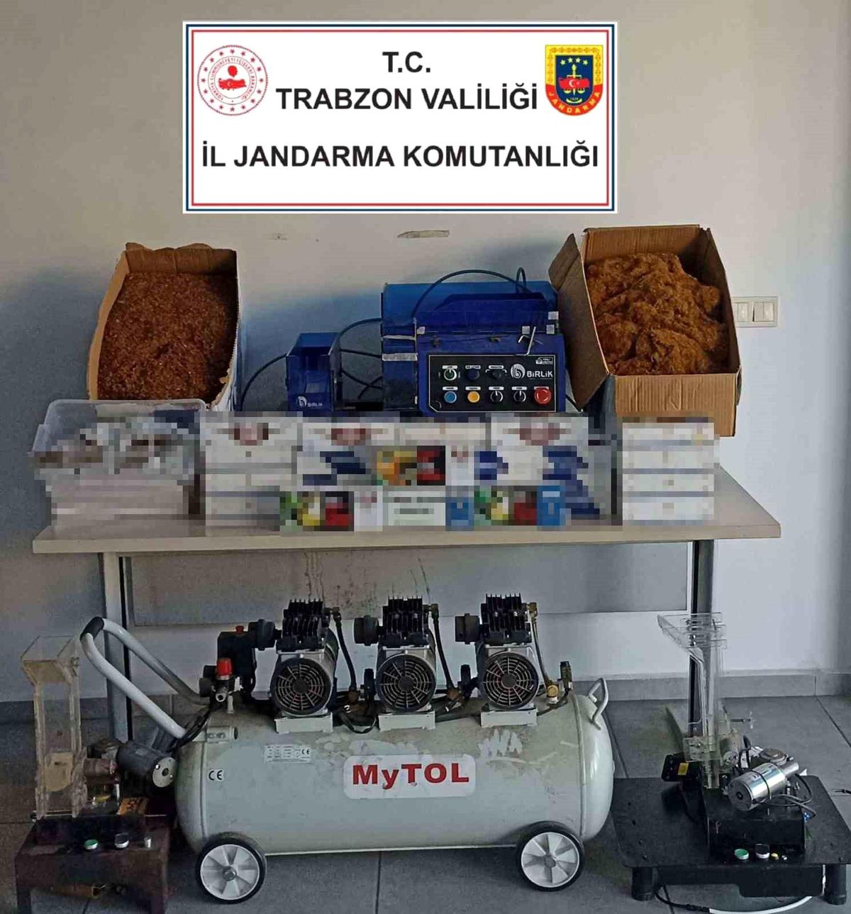 Jandarmadan kaçak sigara imalathanesine operasyon