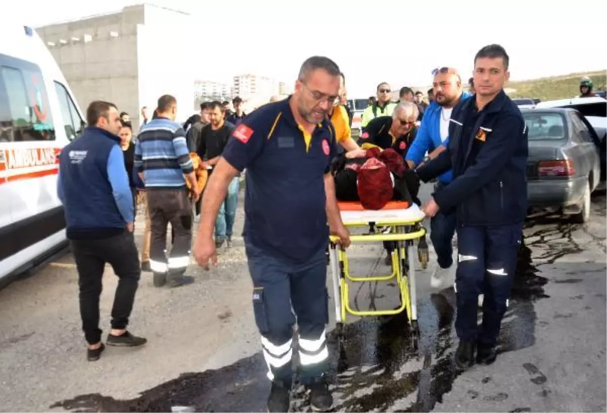 Karaman'da iki otomobil çarpıştı: 2'si çocuk 5 yaralı