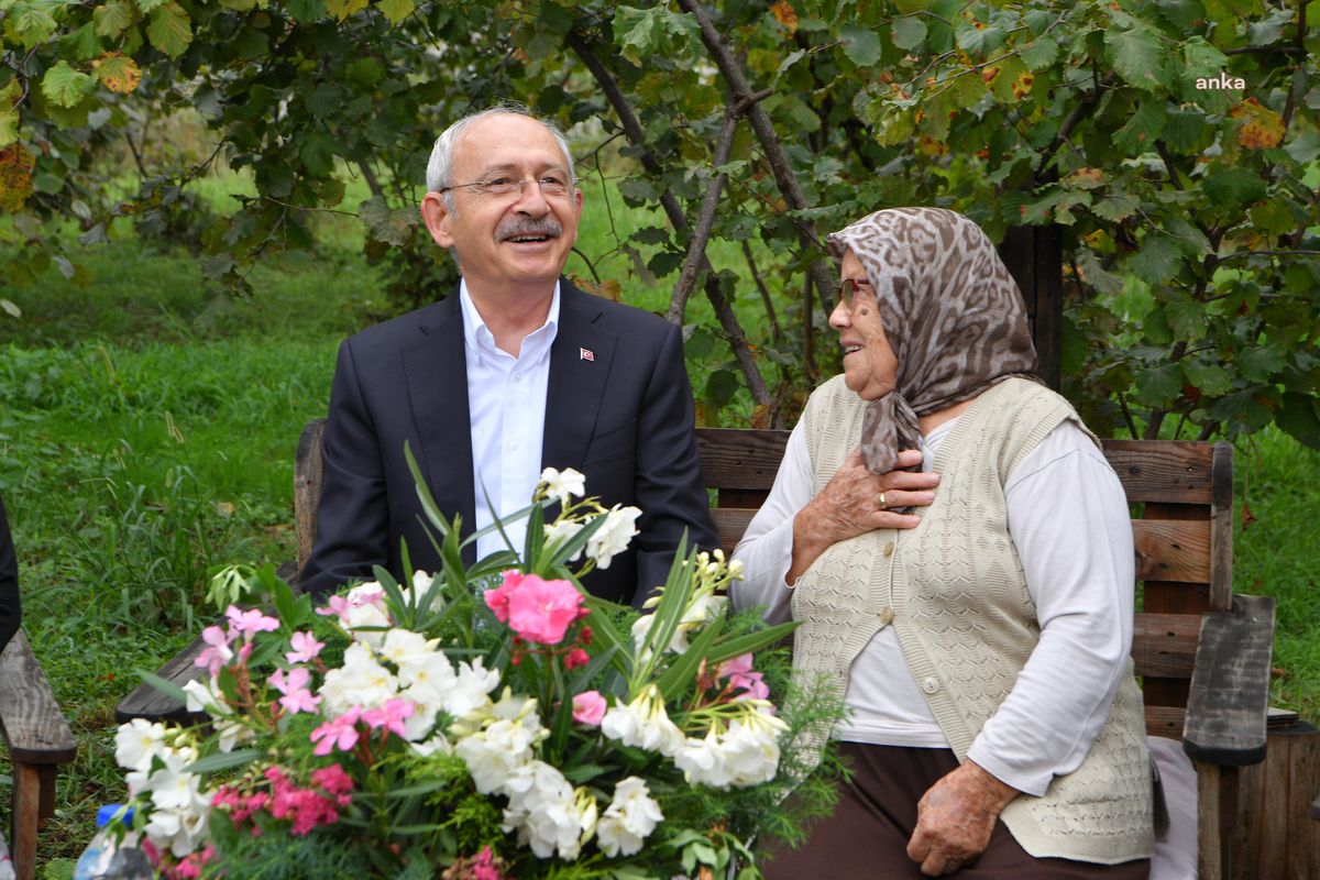 Kılıçdaroğlu\'ndan Dul ve Yetim Aylığı Mesajı: Soğanla Alay Edenler, Yetimlere Ne Yapsın… Onu da Hemen Halledeceğiz