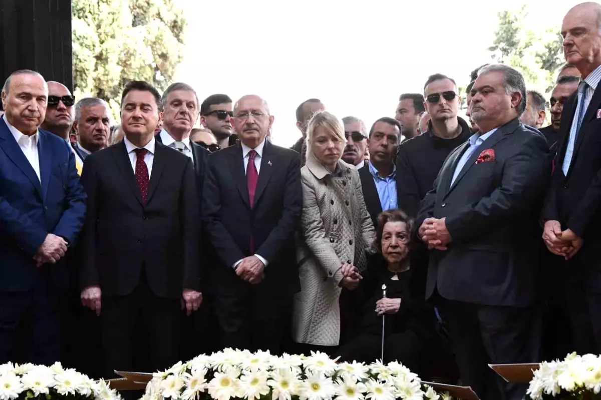 Kılıçdaroğlu: "Rahmetli Özal, Türkiye\'yi İçine Girdiği Krizden Süratli Şekilde, Sağlıklı Kararlar Alarak Çıkarmasını Bildi. Buna İhtiyacımız Var"