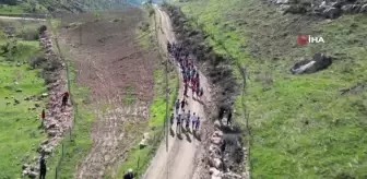 Siirt'te ilk defa yapılan Dağ Koşuları Şampiyonası'nda atletler, milli takım seçmeleri için yarıştı