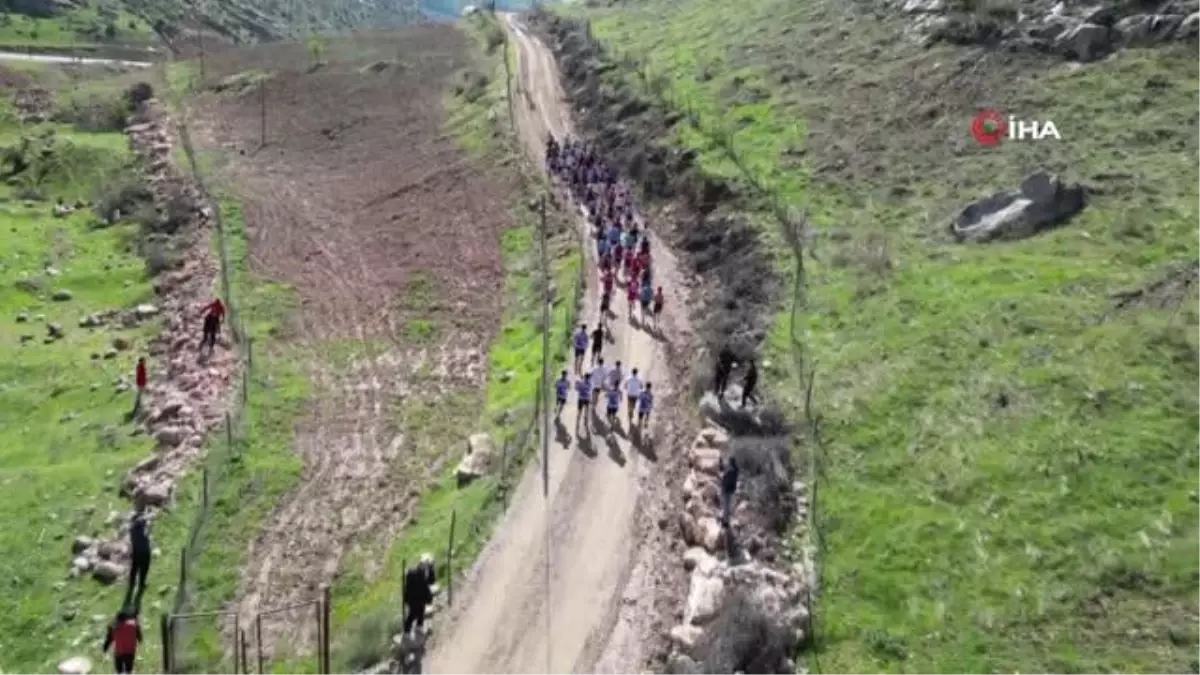 Siirt'te ilk defa yapılan Dağ Koşuları Şampiyonası'nda atletler, milli takım seçmeleri için yarıştı