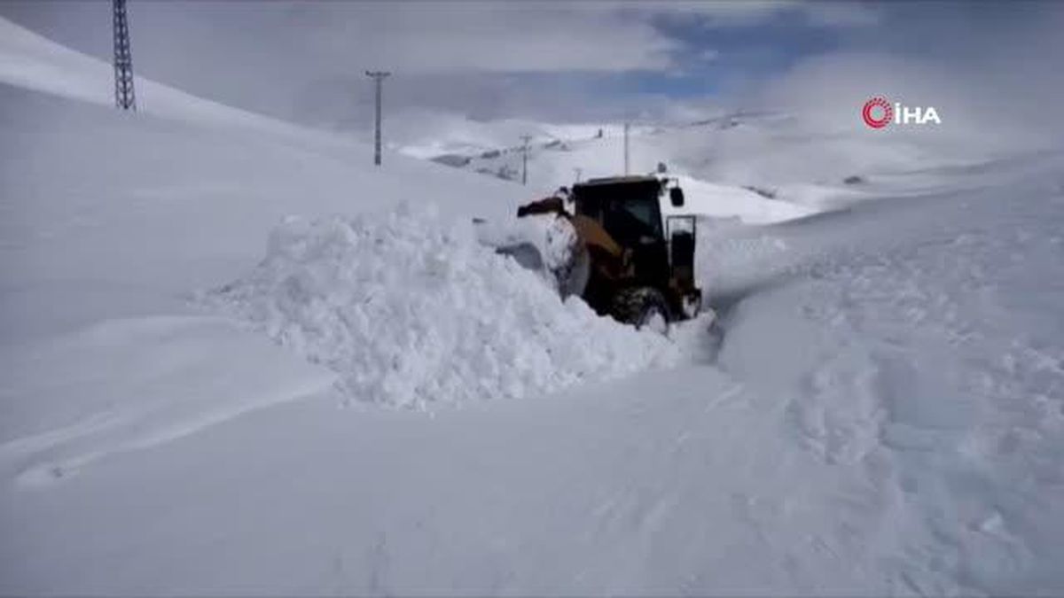 Sınırın sıfır noktasında karla mücadele çalışması