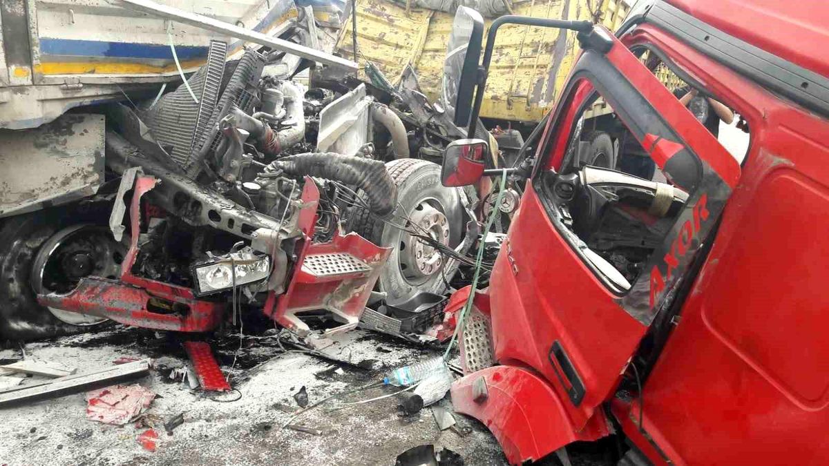 Tarsus\'ta trafik kazası: 2 yaralı