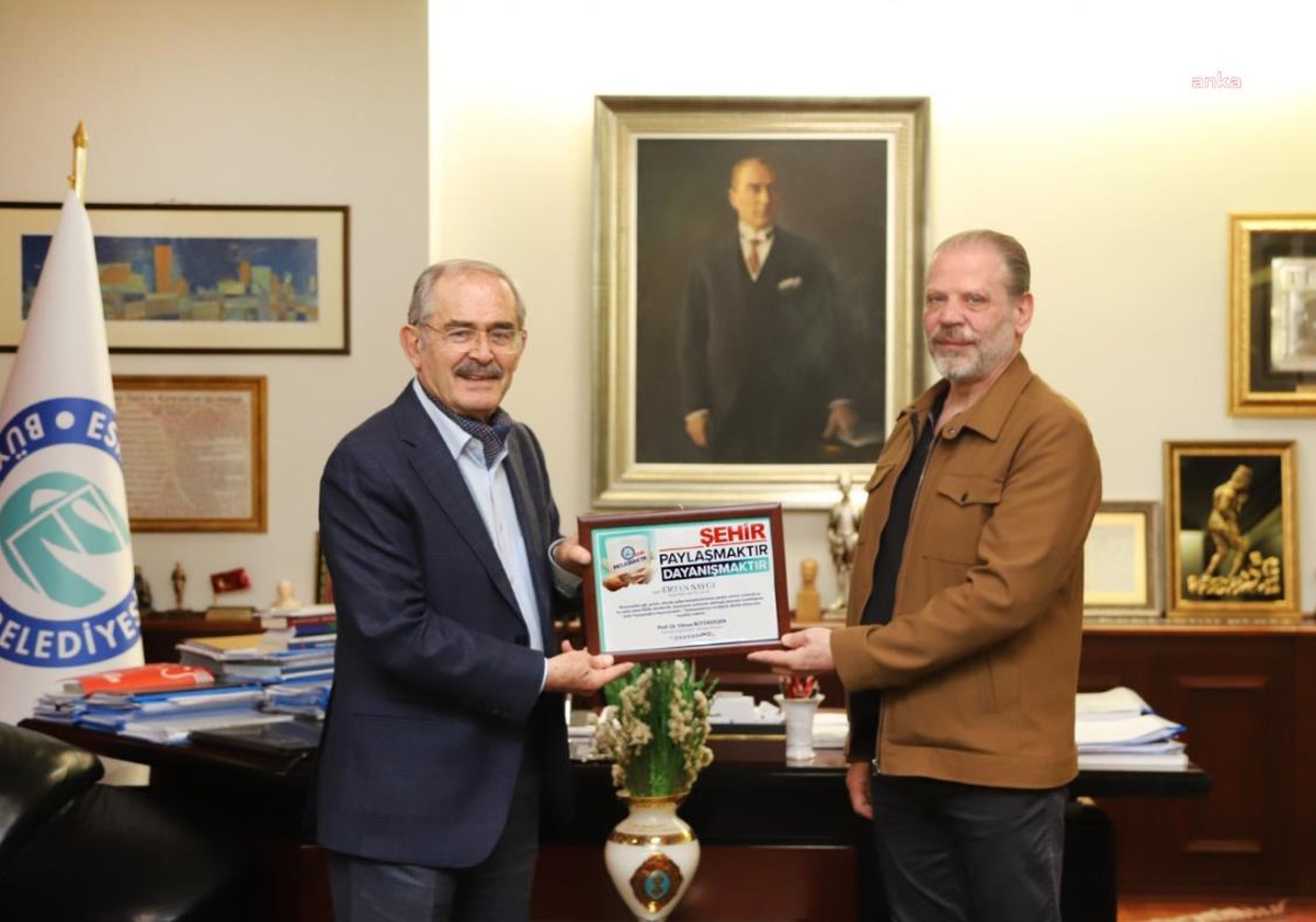 Yılmaz Büyükerşen\'den İş İnsanı Ertan Saygı\'ya Teşekkür