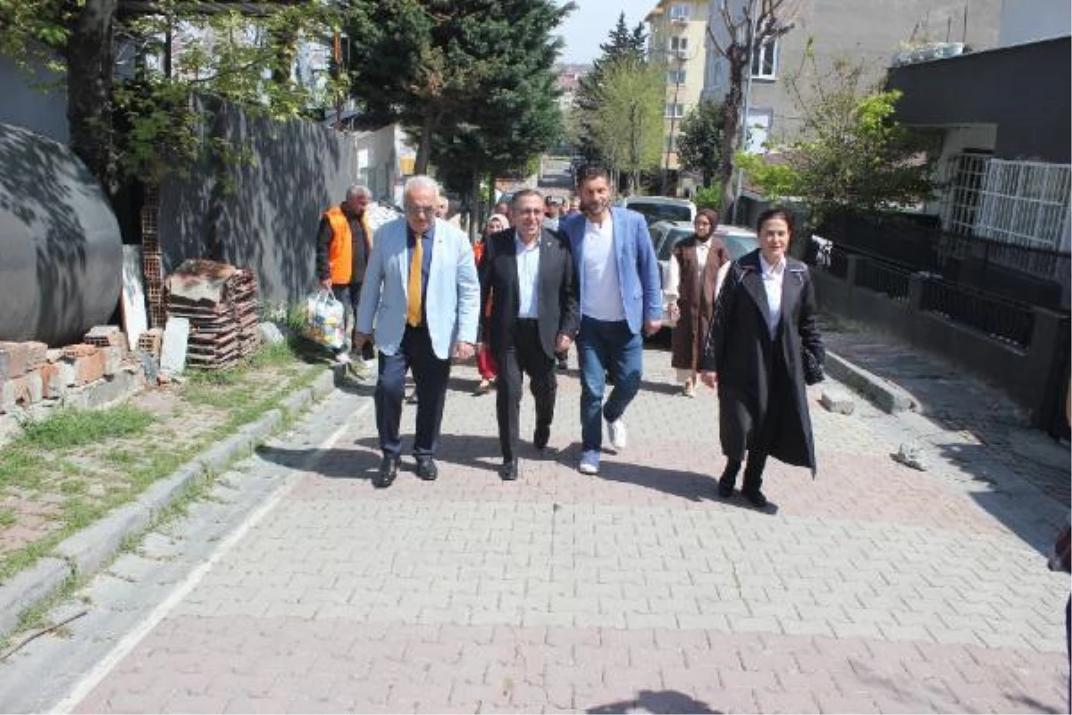 AK Parti, İstanbul\'da hane ziyaretlerine devam ediyor