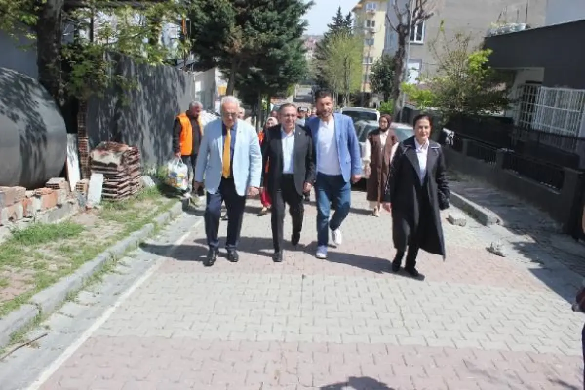 AK PARTİ, İSTANBUL\'DA HANE ZİYARETLERİNE DEVAM EDİYOR