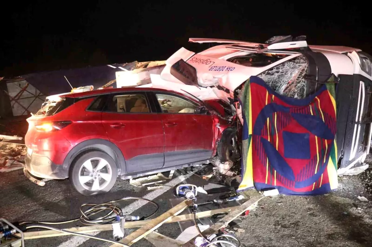 Anadolu Otoyolu\'nda feci kaza: 1 ölü, 5 yaralı