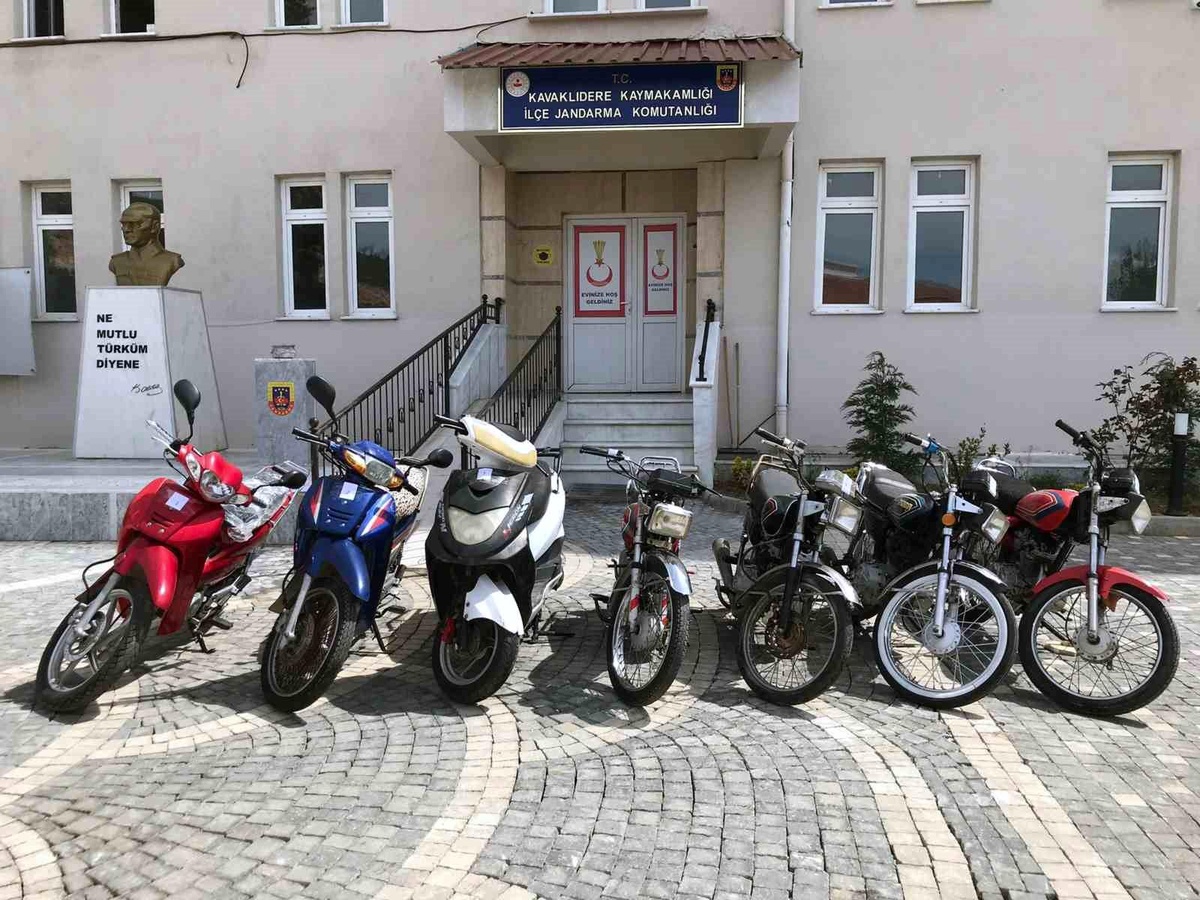 Kavaklıdere\'de çalıntı motosikletleri sattığı belirlenen şüpheli yakalandı