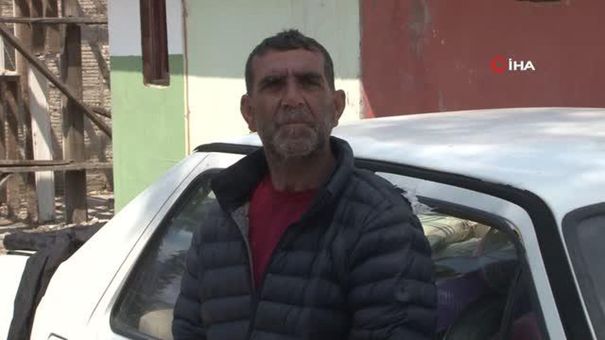 Çaycıdan örnek davranış: Sokakta kalan vatandaşı otomobiline yerleştirdi