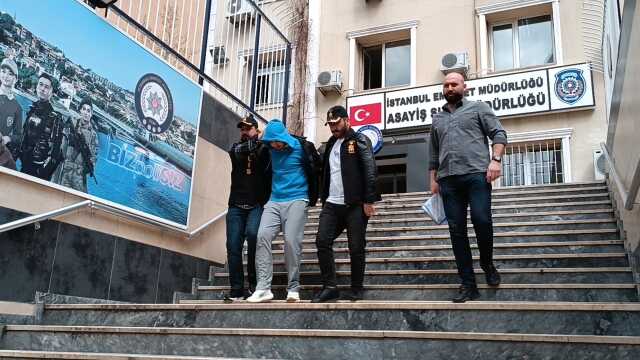 CHP İstanbul İl Başkanlığı civarında ateş açılmasına ilişkin firari şüpheli yakalandı CHP İstanbul İl Başkanlığı civarında ateş açılmasına ilişkin firari şüpheli yakalandı