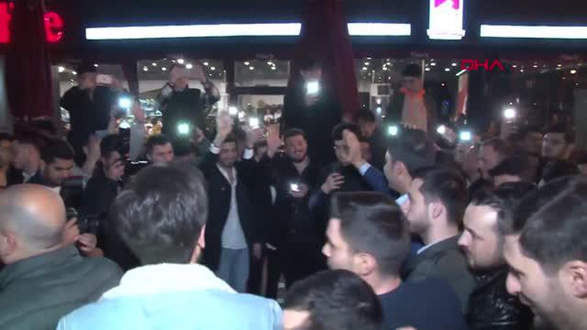 İSTANBUL-CUMHURBAŞKANI ERDOĞAN, ÇEVRE ŞEHİRCİLİK VE İKLİM DEĞİŞİKLİĞİ BAKANI MURAT KURUM'UN TELEFONUNDAN GENÇLERE SESLENDİ