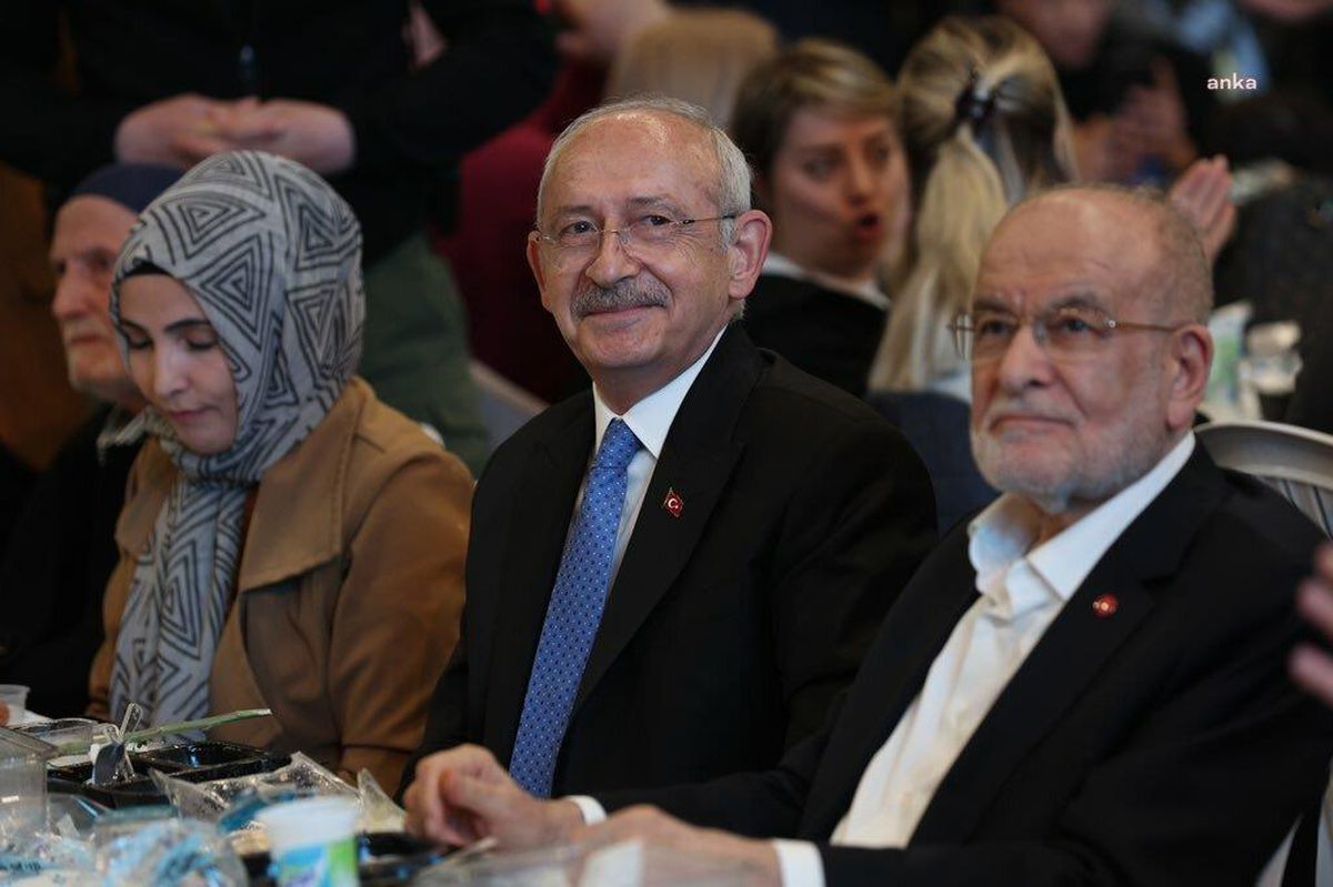 Kılıçdaroğlu: Allah Bu Gece Edilen Duaları Kabul Etsin. Bu Mübarek Gece Ülkemize Bereket, Dirlik ve Birlik Getirsin