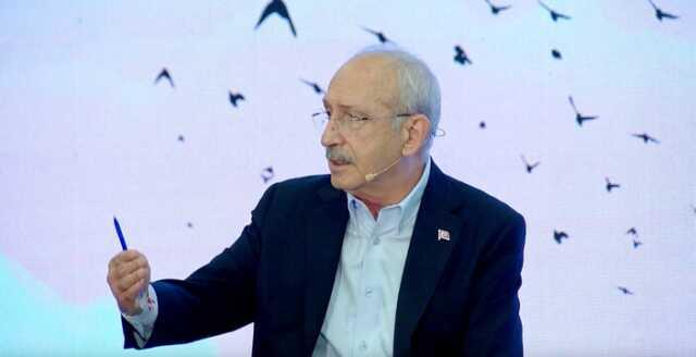 Kılıçdaroğlu'na gençlerden Sadullah Ergin sorusu: FETÖ'yle ilişkisi olan biri bıyığını kesti diye affedildi mi?