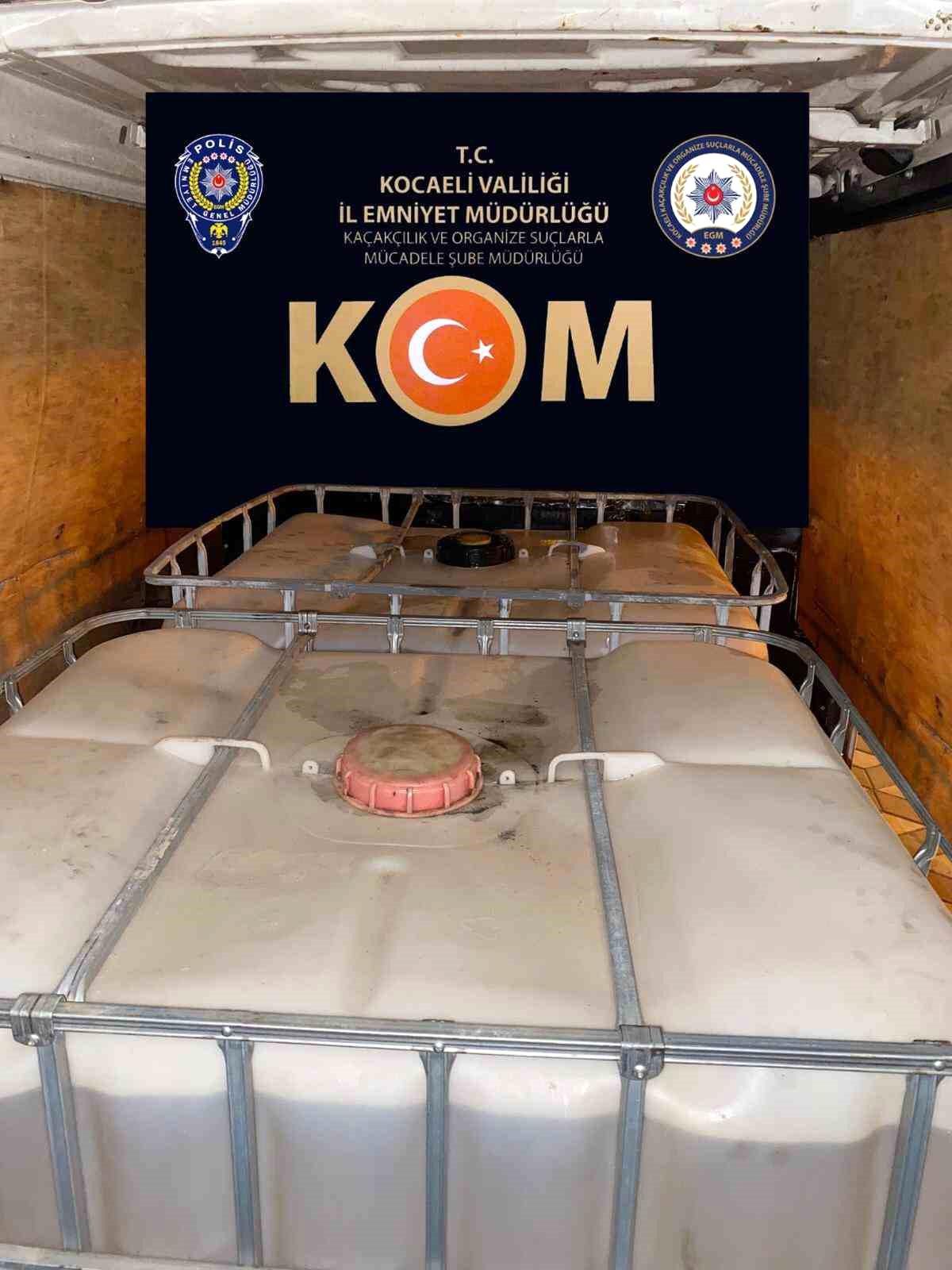Kocaeli'de 2 ton 150 litre kaçak akaryakıt ele geçirildi