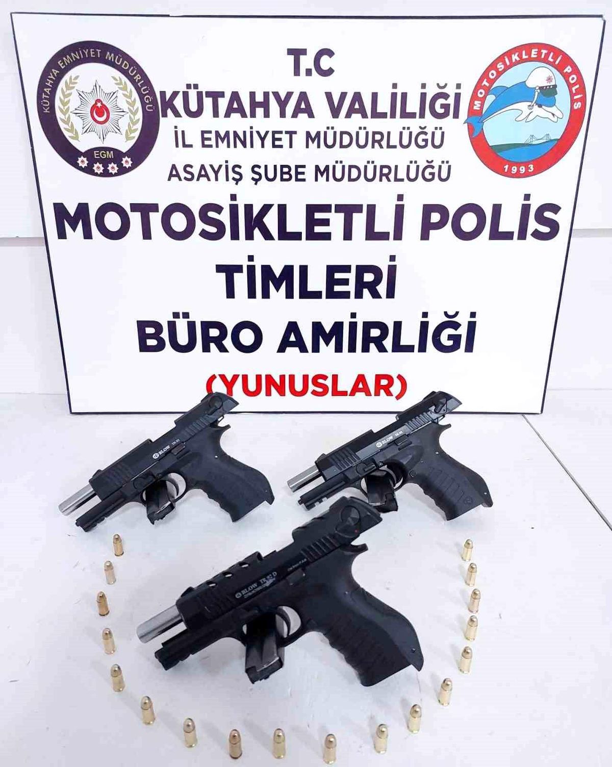 Kütahya\'da Yunus Timlerince 3 ruhsatsız tabanca ele geçirildi